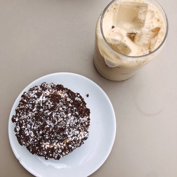 Broadsheet Coffee Roasters - GF coffee cake muffin and iced chai. - Coffee & Tea Near Me - Cambridge, Massachusetts Broadsheet Coffee Roasters - GF coffee cake muffin and iced chai. - Coffee & Tea Near Me - Cambridge, Massachusetts