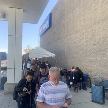 Budget - WHAT A JOKE!!!! Over 100 people in line to get in THEN Another line of 25 to 30 people to actually get your physical car. - Car Rental Near Me - Denver, Colorado Budget - WHAT A JOKE!!!! Over 100 people in line to get in THEN Another line of 25 to 30 people to actually get your physical car. - Car Rental Near Me - Denver, Colorado