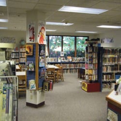 Cranston Public Library - Auburn Branch - Very pleasant and clean