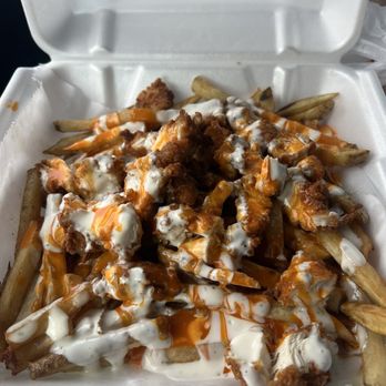 Astros - Buffalo ranch fries they are delicious highly recommend the flavor is great and they add chicken into it nice chunks - Food Trucks Near Me - Del Rio, Texas