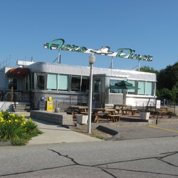 Aero Diner - Diners Near Me - North Windham, Connecticut