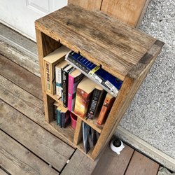 The Hidden Gem - Cafe books tiny library!