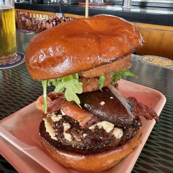 Scolari's Good Eats - Portable mushroom burger - Burgers Near Me - Alameda, California