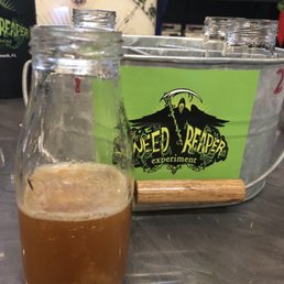 Pours