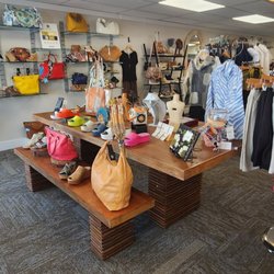 Charlotte Shoppe - Shoes, purses, accessories