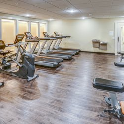 The Chateau at Heritage Square - Fitness Center