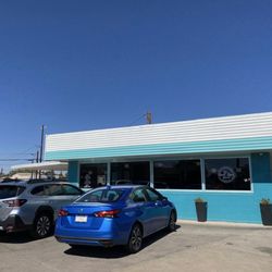 Darrel's Root Beer Stand - Exterior