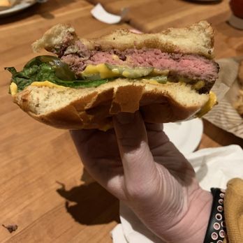Cheddar's Scratch Kitchen - Undercooked burger - Comfort Food Near Me - Conroe, Texas