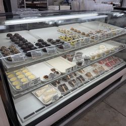 SweeTreats Bakery