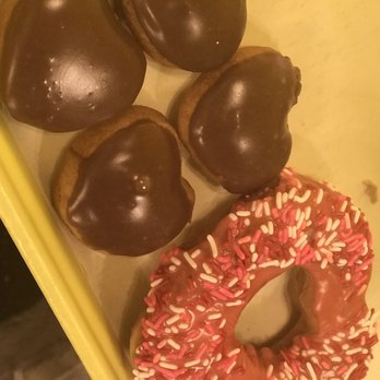 Poppys Daylight Donuts - a variety of chocolate donuts - Donuts Near Me - Anderson, Missouri Poppys Daylight Donuts - a variety of chocolate donuts - Donuts Near Me - Anderson, Missouri