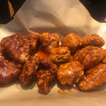 Buffalo Wild Wings - 10 Boneless Wings - Sports Bars Near Me - Jackson, Michigan