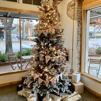 Silver Grizzly Espresso - It was Christmas time - Coffee & Tea Near Me - Longview, Texas