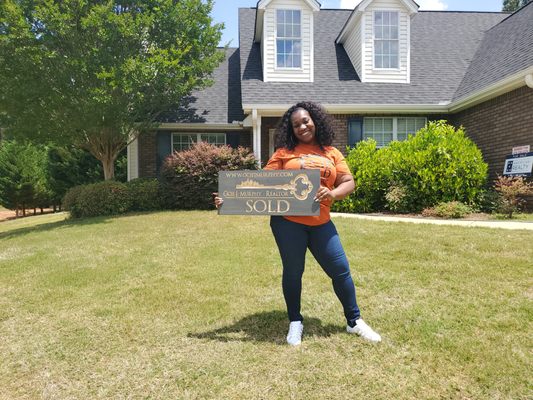 Army Veteran Specializing in 2sst-time Home Purchases! - Proud Military veteran- and proud to help First TIme Home Buyers in my community in their pursuit of the American Dream!
A full service Real Estate brokerage here to service all your Real Estate needs from home search to
closing... "It's all about the clients" Army Veteran Specializing in 2sst-time Home Purchases! - Proud Military veteran- and proud to help First TIme Home Buyers in my community in their pursuit of the American Dream!
A full service Real Estate brokerage here to service all your Real Estate needs from home search to
closing... "It's all about the clients"