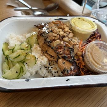 Brown Bag Seafood - Grilled Salmon with Miso Cashew - Salad Near Me - Chicago, Illinois