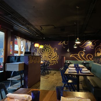 Dancing Yak - Clean, inviting dining room - Himalayan/Nepalese Near Me - San Francisco, California