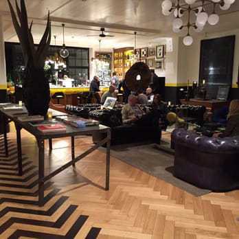 H10 Metropolitan - The incredible bar area - Hotels Near Me - Barcelona, B