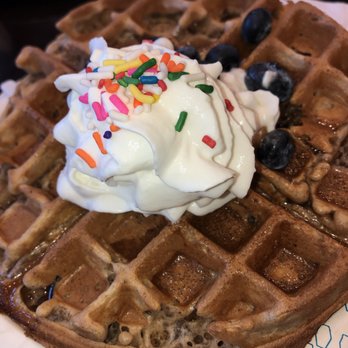 Hampton Inn & Suites Yonkers - Breakfast waffle - Hotels Near Me - Yonkers, New York Hampton Inn & Suites Yonkers - Breakfast waffle - Hotels Near Me - Yonkers, New York