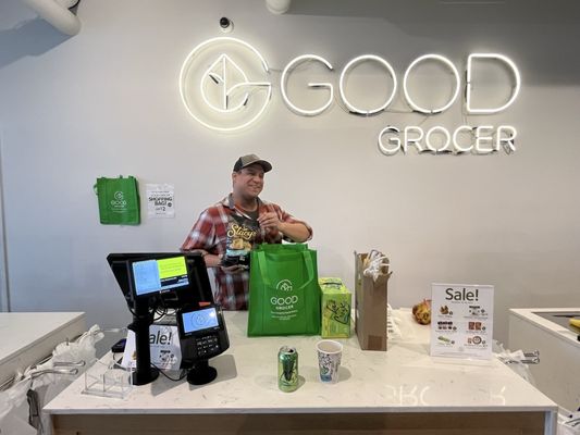Good Grocer by null