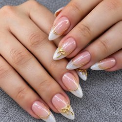 Italia Nails - Elegant French Bow Nails Pink & White Marble Base 3D Gold Line