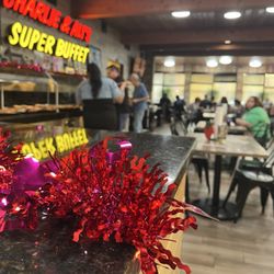 Hungry Howie's Pizza & Subs - Interior