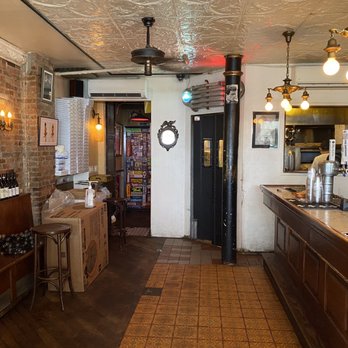 Emmett's - the inside of a wine shop - American Near Me - New York, New York