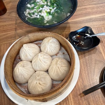 Lao Wu Authentic Shanghai Dumpling - Shanghai buns and preserved vegetable and pork noodle soup - Shanghainese Near Me - Edison, New Jersey