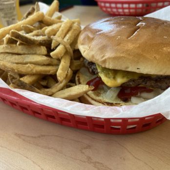 Rockin Rob's - Basic cheeseburger and fries, $14.00 - Burgers Near Me - Janesville, Wisconsin Rockin Rob's - Basic cheeseburger and fries, $14.00 - Burgers Near Me - Janesville, Wisconsin