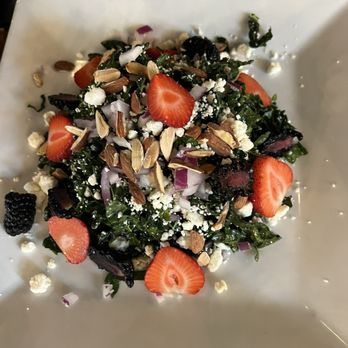 Dark Horse Restaurant - Kale salad - American Near Me - Riverhead, New York