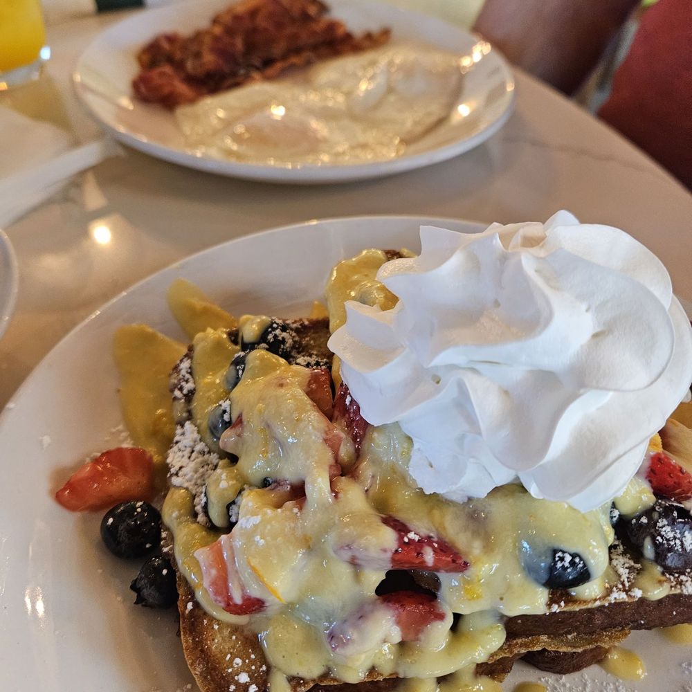 Mimosas - Very French toast with two eggs and bacon - Breakfast & Brunch Near Me - Myrtle Beach, South Carolina Mimosas - Very French toast with two eggs and bacon - Breakfast & Brunch Near Me - Myrtle Beach, South Carolina