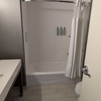 Courtyard by Marriott Toledo West - The water pressure was strong and hot. - Hotels Near Me - Toledo, Ohio Courtyard by Marriott Toledo West - The water pressure was strong and hot. - Hotels Near Me - Toledo, Ohio