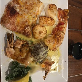 Lazy Days Restaurant - Broiled, seafood platter - Seafood Near Me - Islamorada, Florida Lazy Days Restaurant - Broiled, seafood platter - Seafood Near Me - Islamorada, Florida