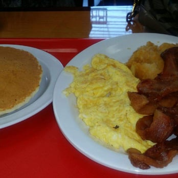 BLT Grill - Pancakes bacon eggs and homefrie - American Near Me - Gaithersburg, Maryland