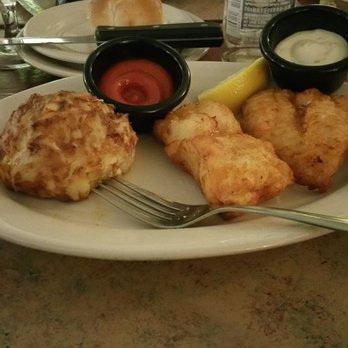Jerry's Place - Crabcake and haddock. - Seafood Near Me - Prince Frederick, Maryland