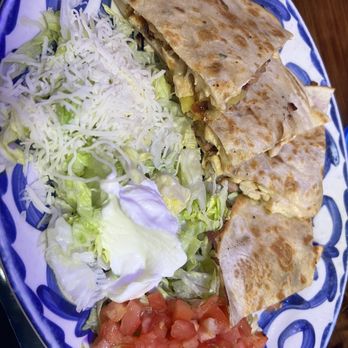 Tlaquepaque - Quesadilla Hawaiiano - Salad Near Me - Heath, Ohio Tlaquepaque - Quesadilla Hawaiiano - Salad Near Me - Heath, Ohio