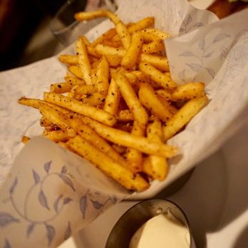 Earls Kitchen + Bar - Truffle fries - New American Near Me - Orlando, Florida