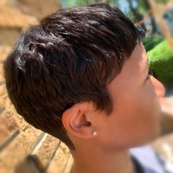 Spoiled Hair Lounge - Pixie haircut