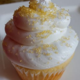 Almond cupcake