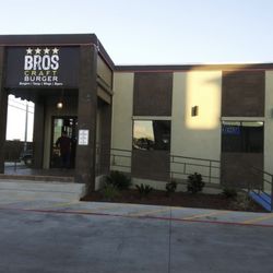 Bros Craft Burger - Front