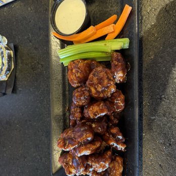 Lookout Tavern - 12 Boneless Wings - Cocktail Bars Near Me - Phoenix, Arizona