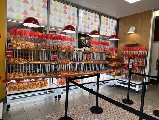 RED RIBBON BAKESHOP - Updated March 2026 - 50 Photos & 25 Reviews - 753 ...