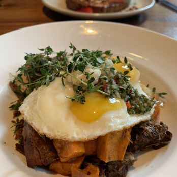 Finch & Fork - Short Rib & Sweet Potato Hash - New American Near Me - Santa Barbara, California