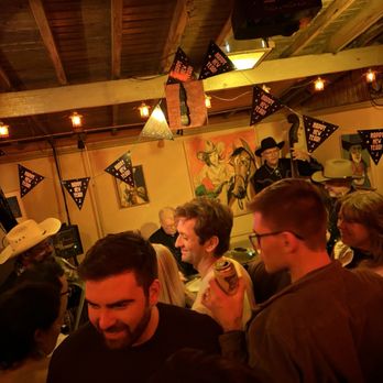 Sunny's Bar - Busy inside with live music on NYE - Bars Near Me - Brooklyn, New York