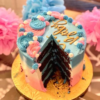 Freeport Bakery - Inside of the cake - Bakeries Near Me - Sacramento, California Freeport Bakery - Inside of the cake - Bakeries Near Me - Sacramento, California