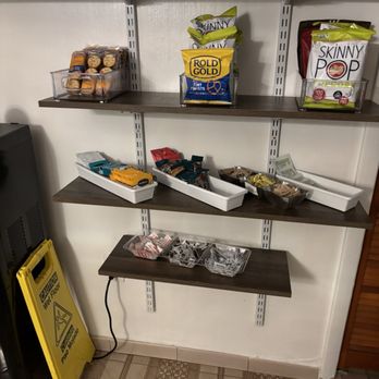 Diamond Post Care - Only snacks offered. Half were expired. Nothing nutritious after having major surgery. - Bed & Breakfast Near Me - Miami, Florida
