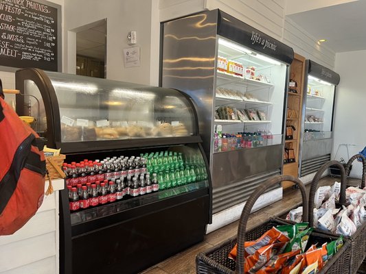 Tucker & Bevvy by null