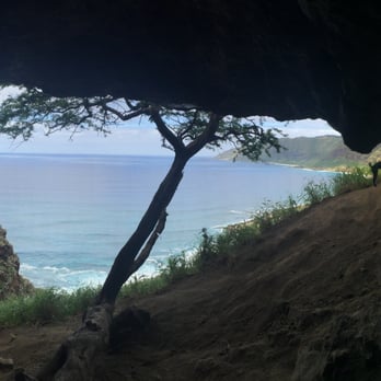 Upper Makua Cave - Access Restricted - Hiking Near Me - Waianae, Hawaii Upper Makua Cave - Access Restricted - Hiking Near Me - Waianae, Hawaii