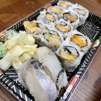 Fugu Sushi - 1 1/2 Spicy Scallop Crunch Rolls, and 2 pcs of Mackerel sushi - Japanese Near Me - Pickerington, Ohio