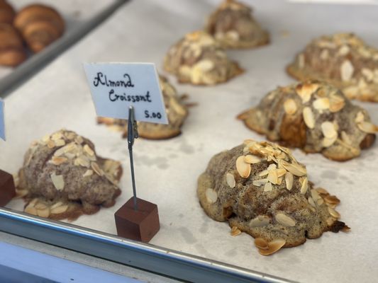 Roji Bakery by null