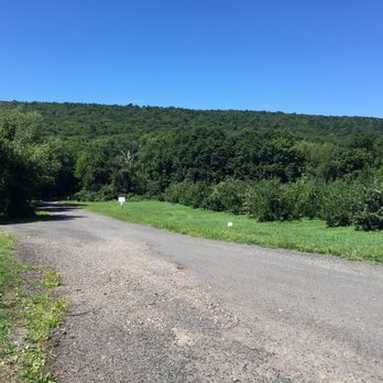 Lyman Orchards - Fruits & Veggies Near Me - Middlefield, Connecticut