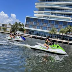 Lustre Watersports - Fun in the Sun